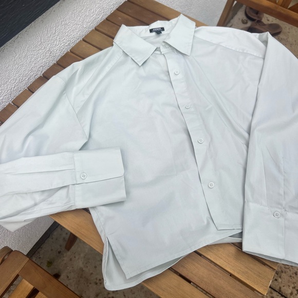 Express Boxy Button-up 💗 - Picture 5 of 7